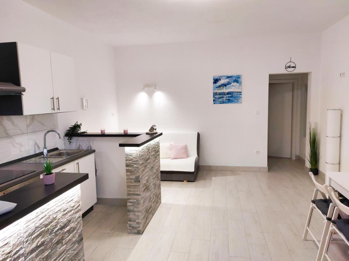 Apartment - Sea, Sand And Happiness *